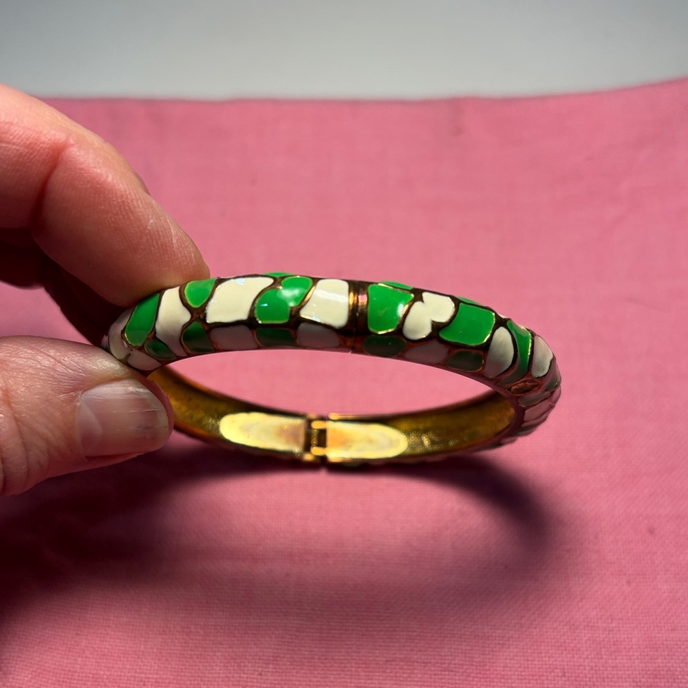Vintage Retro green and white enamel hinged bangle bracelet